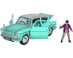 Harry Potter with Ford Anglia