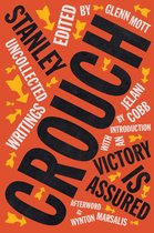 Boekomslag met oranje achtergrond. Grote zwarte letters met de titel 'CROUCH'. Omringd door gele pijlen en witte tekst.