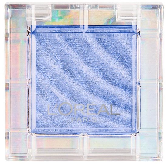 Een vierkante L'Oréal Paris oogschaduw in de kleur 29 Ruthless, met een parelmoerglans, in een transparante verpakking.