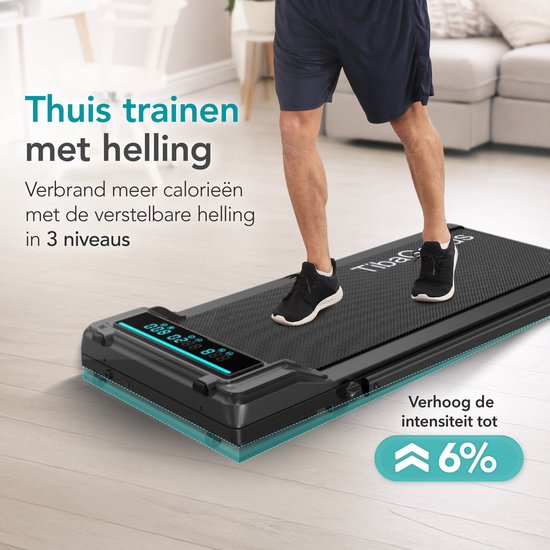 Man loopt op zwarte loopband met helling van 6%. Tekst: "Thuis trainen met helling".