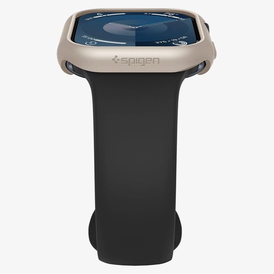 Beige Apple Watch bumpercase met zwart horlogebandje en Spigen logo op de kast.
