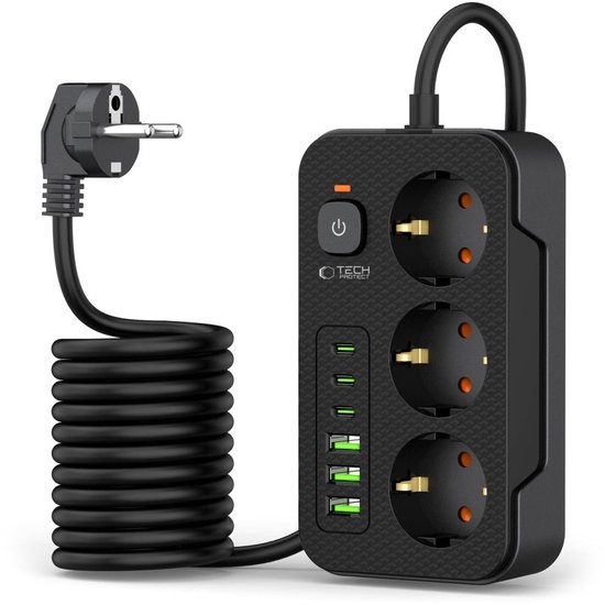 Zwarte stekkerdoos met 3 Schuko stopcontacten en 6 USB poorten. Met aan/uit schakelaar en opgerold snoer.