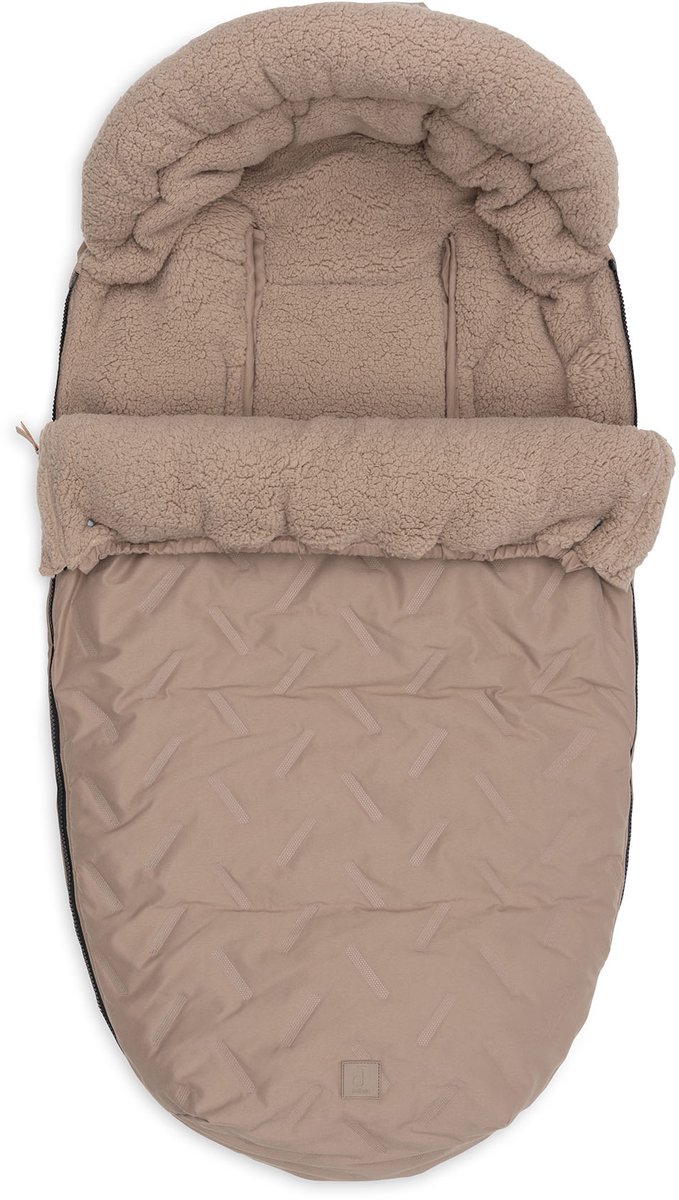 Jollein - Voetenzak voor Autstoel & Kinderwagen - Embossed - Milky Coffee - Polyester - Footmuff Maxi Cosi, Kinderwagen of Autostoel - 42x82cm van Jollein — afbeelding 3