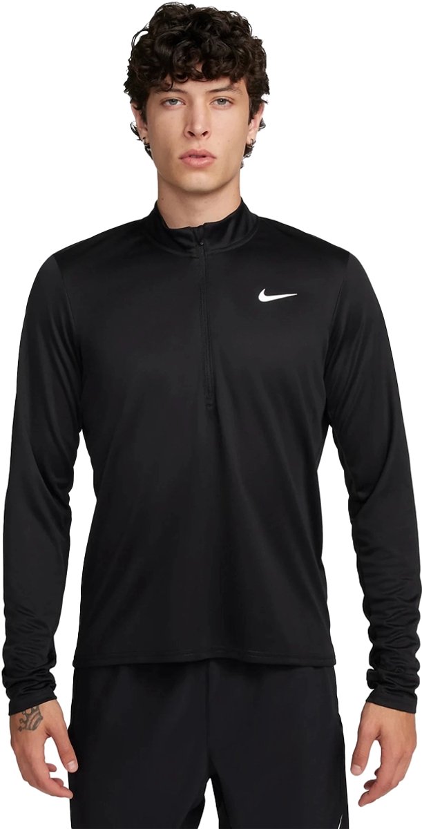Nike pacer hardlooptop 1/2-zip in de kleur . Zwart