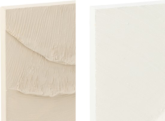 Détail des peintures sur toile écru et beige texturées ondulées.