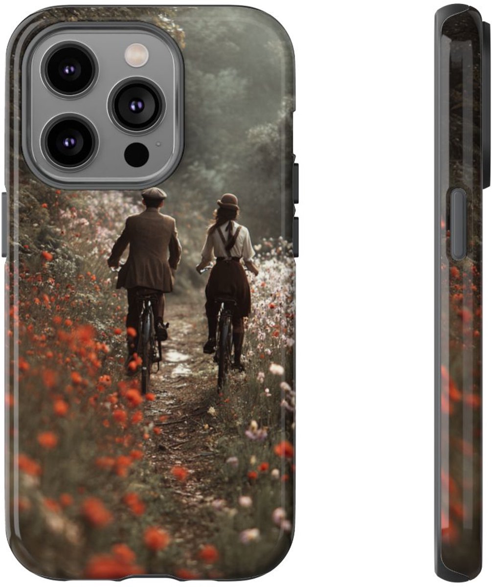 Fietsend Stelletje op Bloemenpad – Telefoonhoesje Geschikt voor iPhone 14 Pro