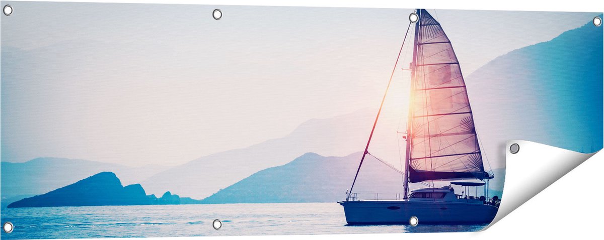 Gards Tuinposter Zeilboot bij Zonsondergang - 120x40 cm - Tuindoek - Tuindecoratie - Wanddecoratie buiten - Tuinschilderij Multikleur