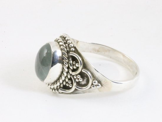 Vind ring met aquamarijn in Ringen op