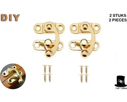 Bob Online ™ - 2 Stuks – Goud Kleurig – Antieke Rechts Klink Haak Hasp Hoorn Slotjes – Hout Sieraden Doos Klink Haak Sluiting – Metalen Kistslotjes – Antique Horn Clasp Hook – Meubelbeslag voor Kisten, Wijnkratten enz. Inclusief 8 Schroefjes
