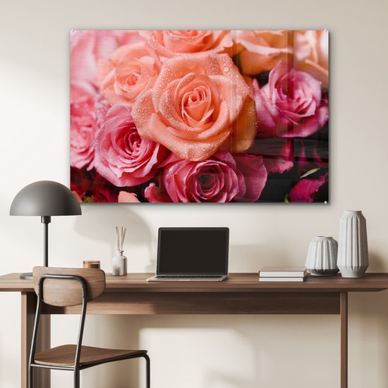 ® Glasschilderij 120x80 cm - Schilderij acrylglas - Natte rozen met dauw - Foto op glas - Muurdecoratie woonkamer - Wanddecoratie slaapkamer - Schilderijen