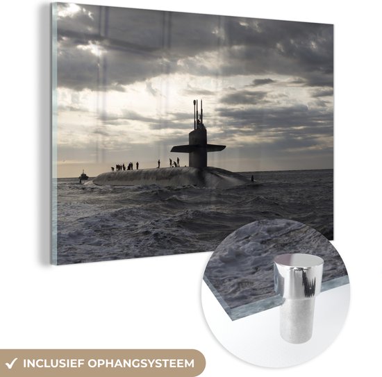 MuchoWow® Glasschilderij 30x20 cm - Schilderij acrylglas - Amerika - Zwart - Wit - Onderzeeër - Foto op glas - Schilderijen