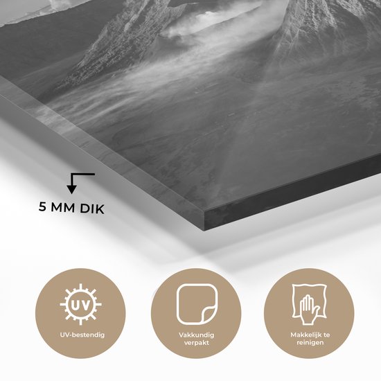 MuchoWow® Peinture sur verre - Indonésie - Volcan - Zwart - Wit - 90x60 cm - Peintures sur verre acrylique - Photo sur Glas