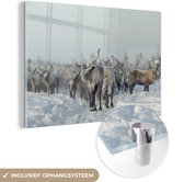 MuchoWow® Glasschilderij 60x40 cm - Schilderij acrylglas - Rendier - Sneeuw - Dieren - Foto op glas - Schilderijen