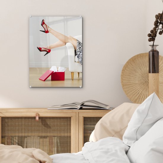 Peinture sur Verre - Femme Portant des Chaussures Rouges à Talons Hauts - 30x40 cm - Peintures sur Verre Peintures - Photo sur Glas