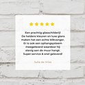 Recensie voor een wit baksteen acrylglas schilderij: "Een prachtig glasschilderij!" - Julia de Vries