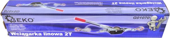 Gedetailleerd beeld van een handlier met metalen behuizing, tandwielen, kabeltrommel en een rode "IMPORTANT" sticker.
