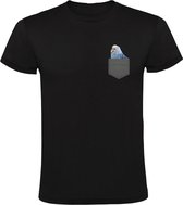 Blauwe parkiet in borstzakje Heren t-shirt | grappig| schattig| vogel | dierenvriend | vogelhoofdje | nieuwschierig | cute| parkietje | bird |