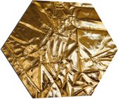 Dibond Hexagon - Gekreukelde Gouden Stof - 80x69.6 cm Foto op Hexagon (Met Ophangsysteem)