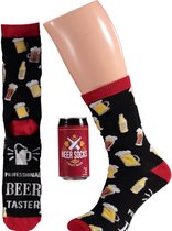 Apollo - Bier sokken giftbox - Rood - Maat 42/47 - Geschenkdoos - Cadeaudoos - Giftbox mannen - Beer socks - Bier sokken heren