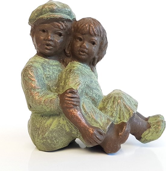 Geert Kunen / Skulptuur / Beeld / Jongen en meisje - Groen / bruin / goud - 12 x 8 x 13 cm hoog.