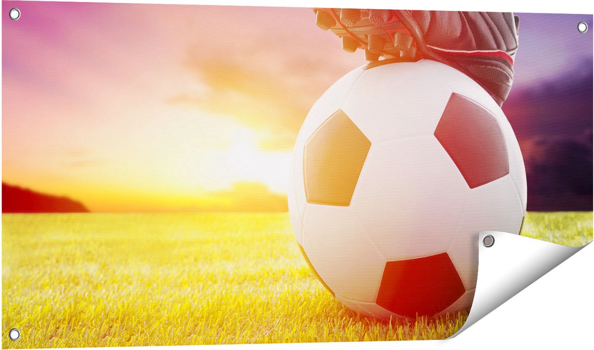 Gards Tuinposter Klassieke Voetbal Aftrap met Zonsondergang - 100x50 cm - Tuindoek - Tuindecoratie - Wanddecoratie buiten - Tuinschilderij Multikleur