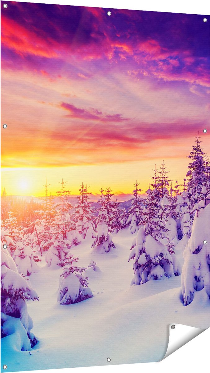 Gards Tuinposter Zonsondergang in het Sneeuw Bos - 100x150 cm - Tuindoek - Tuindecoratie - Wanddecoratie buiten - Tuinschilderij Multikleur