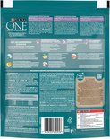Achterkant van Purina One verpakking met informatie over darmmicrobioom, ingrediënten en voedingsadvies.