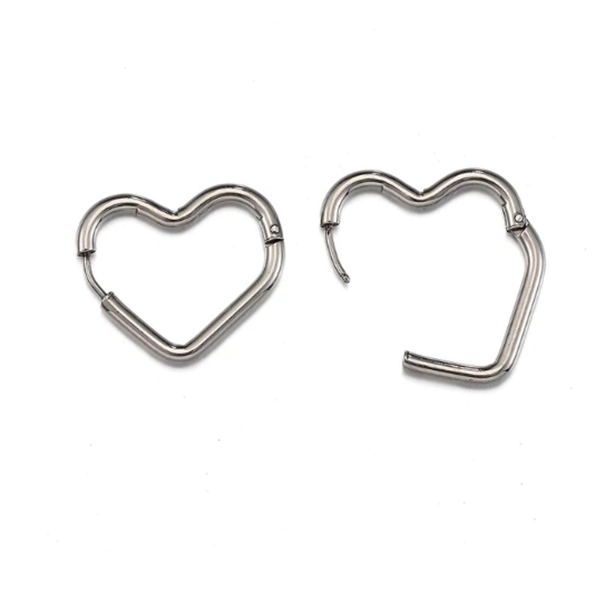 Oorbellen - oorringen - hart - zilver - stainless steel - verkleuren niet - perfecte basic - makkelijk in en uit doen door kliksluiting