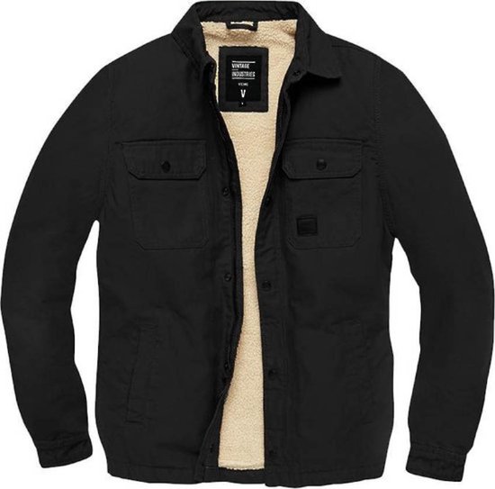 Zwarte jas van Vintage Industries met beige sherpa voering. Twee borstzakken met knopen en twee steekzakken.