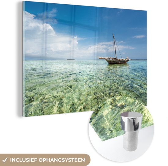 MuchoWow® Glasschilderij 90x60 cm - Schilderij acrylglas - Zeilboot bij het Afrikaanse eiland Zanzibar - Foto op glas - Schilderijen
