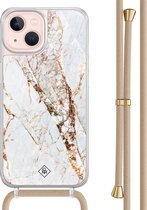 Casimoda® - iPhone 13 hoesje met beige koord - Marmer goud - Afneembaar koord - TPU/acryl