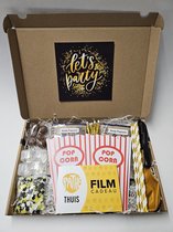 Film Pret Pakket - Let's Party met filmcadeaubon, mystery card met persoonlijke (video)boodschap en vele film-feestartikelen | Verjaardag | Jubileum | Zomaar