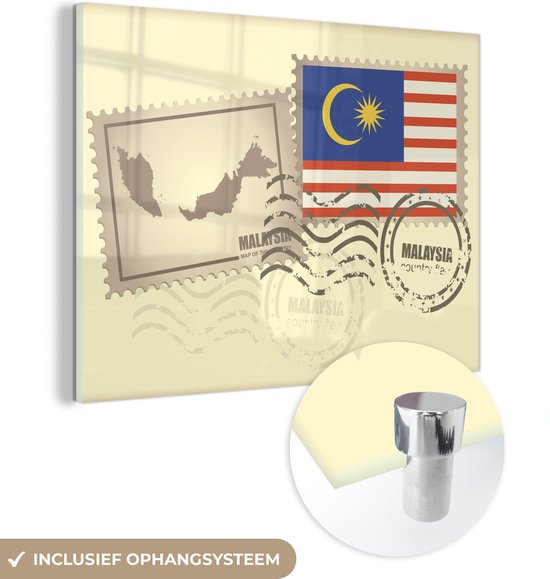 MuchoWow® Glasschilderij 40x30 cm - Schilderij acrylglas - De postzegels met daarop de kaart van Maleisië en de Maleisische vlag - Foto op glas - Schilderijen