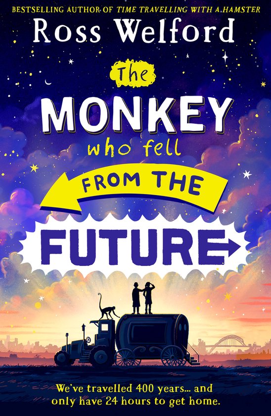 Boekcover van 'The Monkey Who Fell From The Future' met een maan, sterren, een gestileerde raket, twee kinderen en een aap bovenop een voertuig.