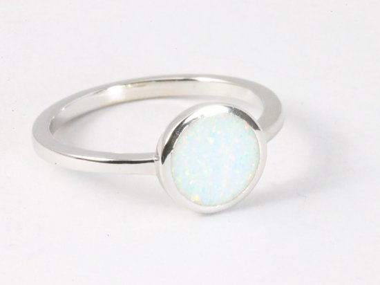 Fijne ronde hoogglans zilveren ring met welo opaal - maat 19