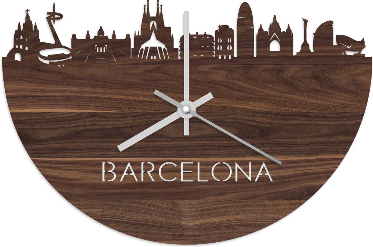 Skyline Klok Barcelona Notenhout - Ø 40 cm - Stil uurwerk - Wanddecoratie - Meer steden beschikbaar - Woonkamer idee - Woondecoratie - City Art - Steden kunst - Cadeau voor hem - Cadeau voor haar - Jubileum - Trouwerij - Housewarming - WoodWideCities