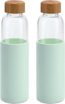 2x Stuks glazen waterfles/drinkfles met mint groene siliconen bescherm hoes 600 ml - Sportfles - Bidon