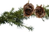 Kerstboom bloemen op clip- 2x stuks - goud/bruin glitter- kunststof- 10 cm
