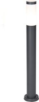 Donkergrijze staande buitenlamp met ronde voet en melkwitte, rechthoekige diffuser.