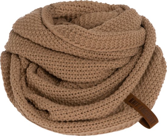 Knit Factory Coco Gebreide Colsjaal - Ronde Sjaal - Nekwarmer - Wollen Sjaal - Bruine Colsjaal - Dames sjaal - Heren sjaal - Unisex - Nude - One Size