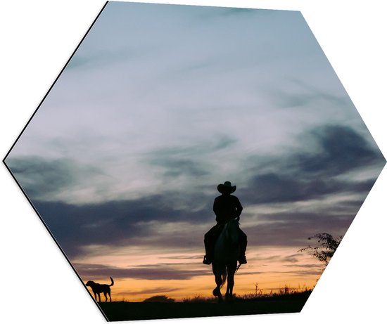 WallClassics - Dibond Hexagon - Silhouette van een Cowboy bij Zonsondergang - 70x60.9 cm Foto op Hexagon (Met Ophangsysteem)