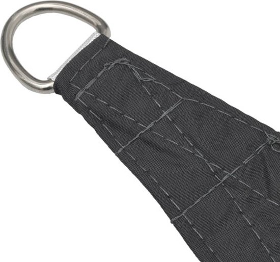 Donkergrijs zonnescherm met metalen D-ring en versterkte hoek.