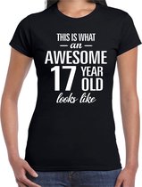 Awesome 17 year / 17 jaar cadeau t-shirt zwart dames S
