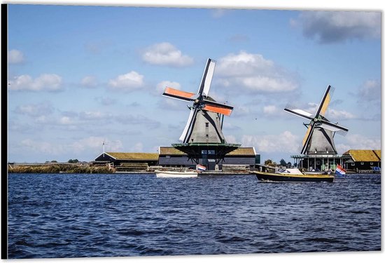 Dibond –Molens aan Rivier met Bootjes-60x40 Foto op Aluminium (Met ophangsysteem)