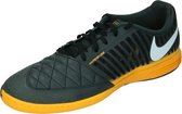 Nike lunargato 2 indoor in de kleur grijs.