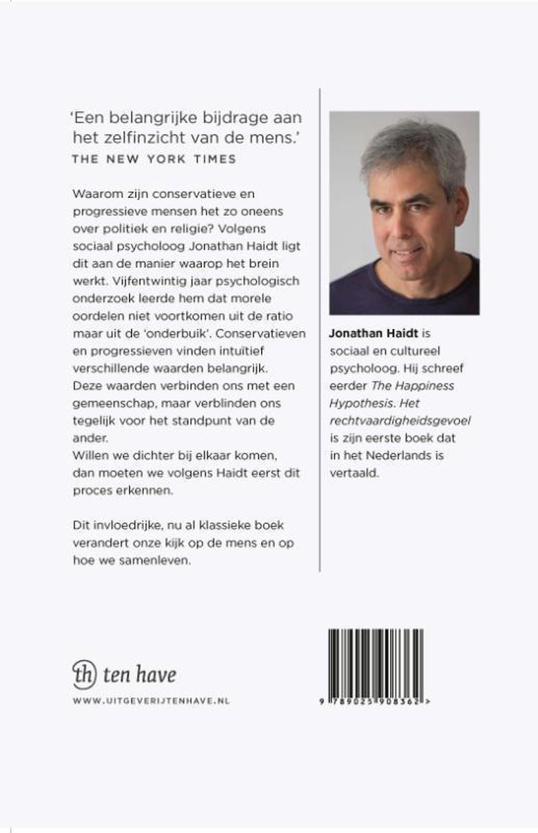 Man in donkerblauw T-shirt en paarse trui. Tekst over Jonathan Haidt.