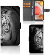 Wallet Bookcase Geschikt voor Samsung Galaxy A42 5G Hoesje Tijger