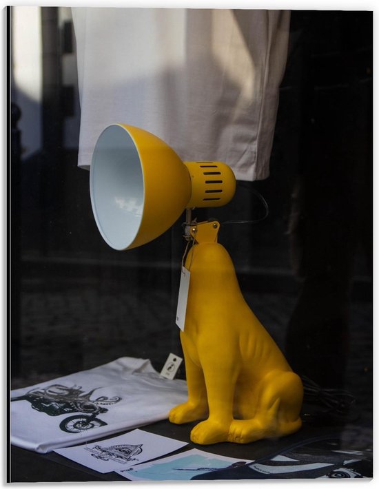 Dibond - Gele Lamp met Hondenvoetstuk  - 30x40cm Foto op Aluminium (Wanddecoratie van metaal)