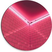 Dibond Wandcirkel - Roze Ledlamp boven Muur - 30x30cm Foto op Aluminium Wandcirkel (met ophangsysteem)