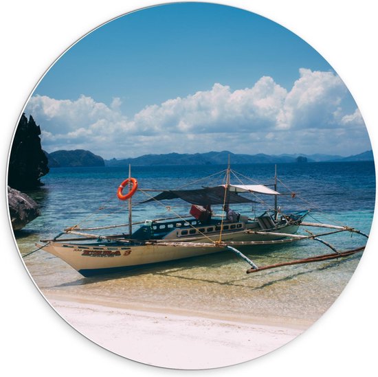 Forex Wall Circle - Skiff Boat at Sea to Montagnes - Photo 70x70cm sur Wall Circle (avec système d'accrochage)